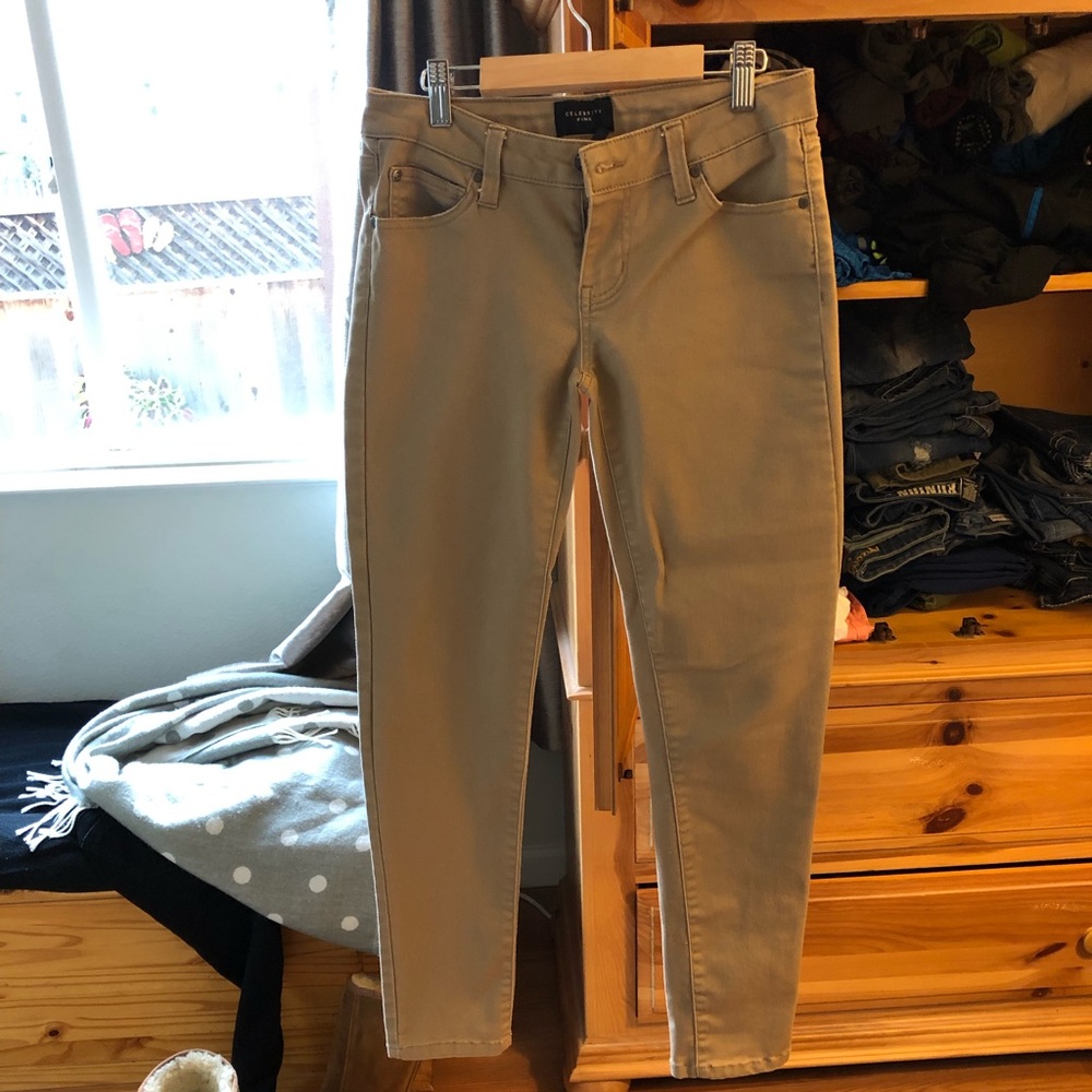 Jean - Picture 2 of 5